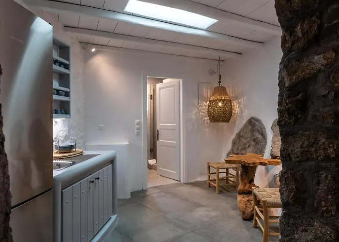 Ava Mykonos * Psarrou