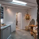 Ava Mykonos * Psarrou