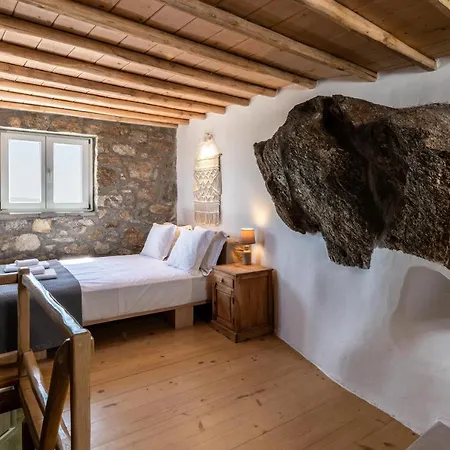 Ava Mykonos Psarrou